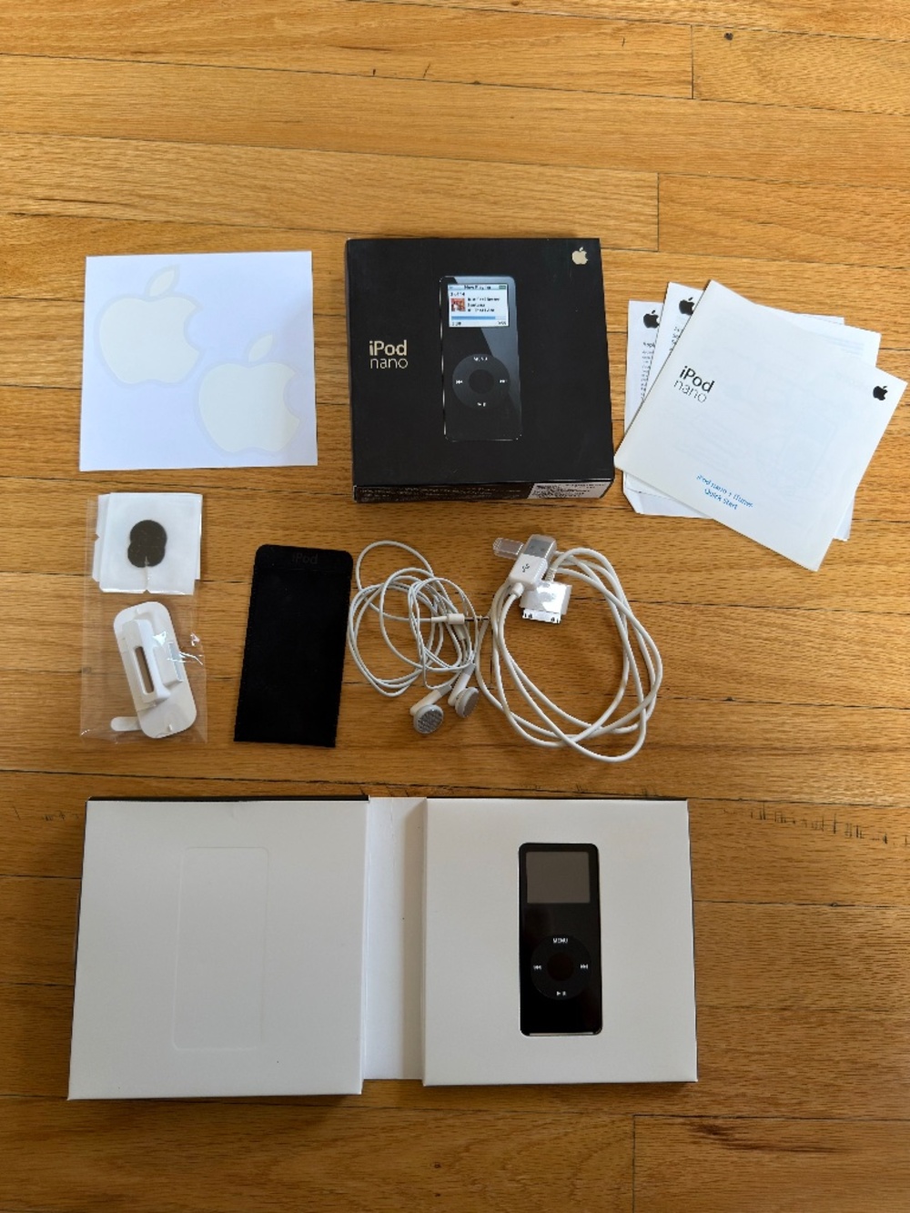 Vintage Apple iPod Nano 1st Gen Black MA352LL/A Complete In Box CIB Collectible